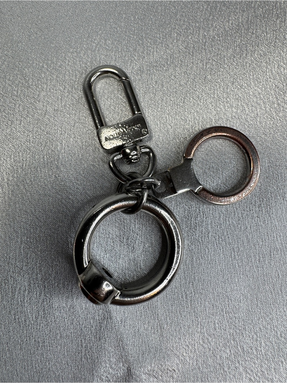 Louis Vuitton Silver Metal Keyring Accessory